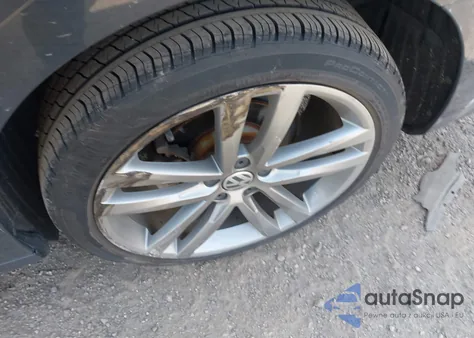 2017 Volkswagen Passat 1.8T R-Line z USA, uszkodzony, nr VIN 1VWDT7A31HC043618